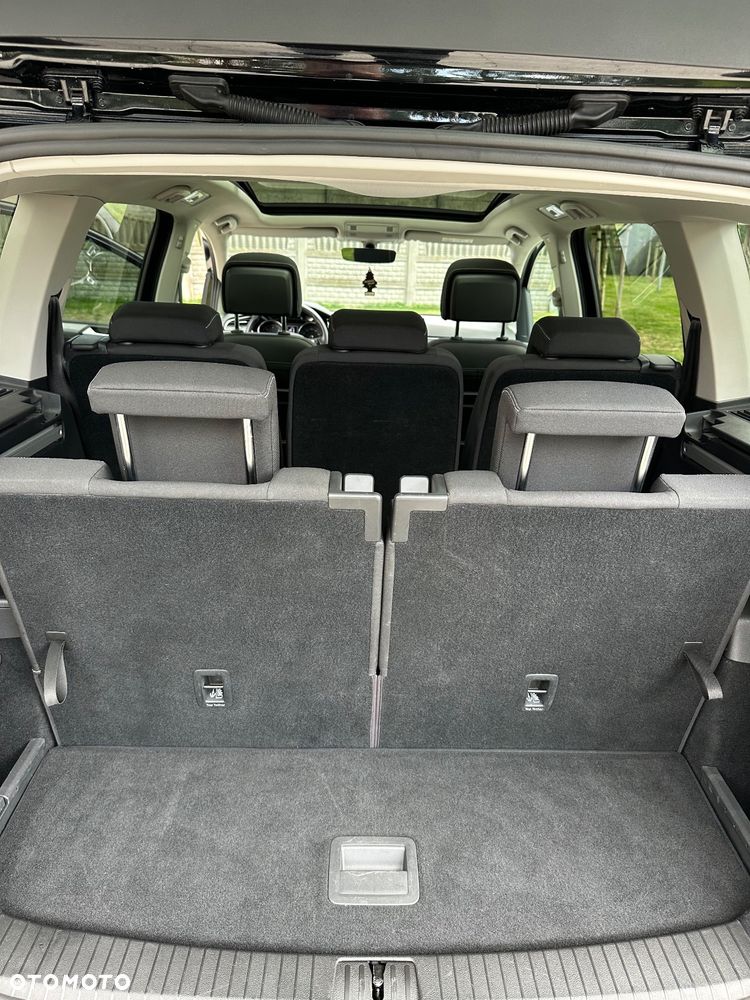 Volkswagen Touran 2.0 TDI SCR Join - 28