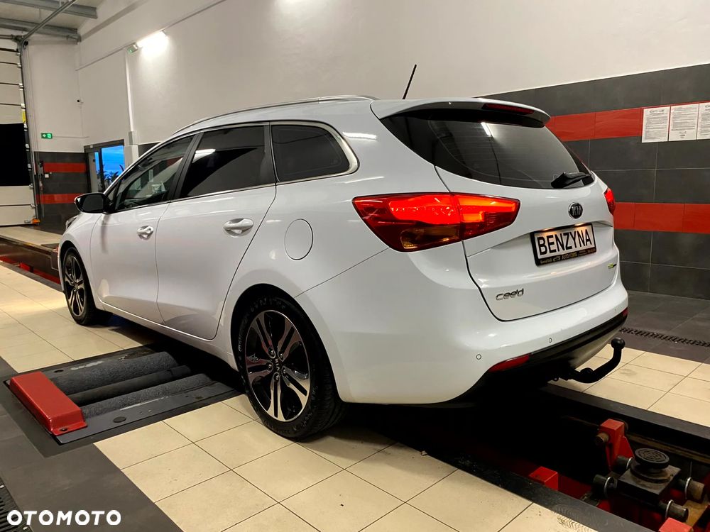 Kia Ceed 1.6 GDI Spirit - 12