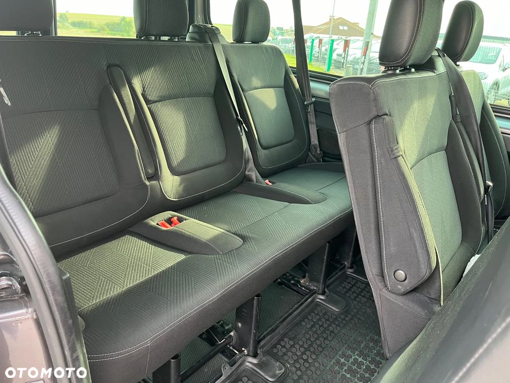 Renault Trafic Grand SpaceClass 2.0 dCi - 11