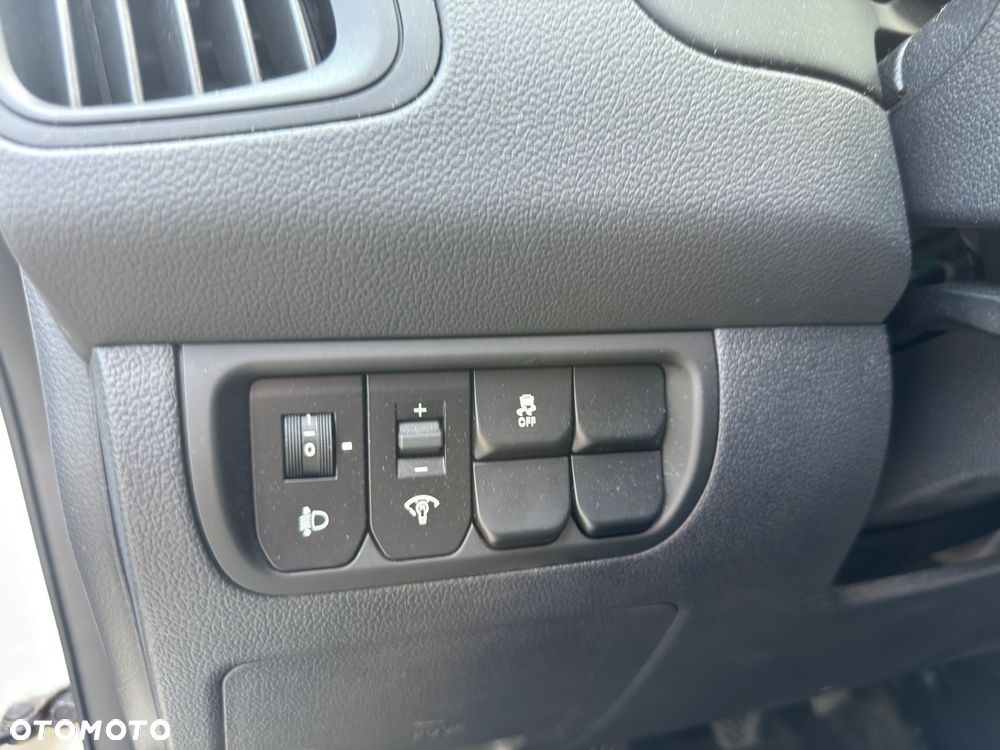 Kia Rio 1.2 Attract - 6