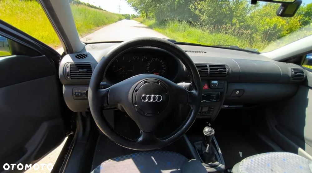 Audi A3 1.9 TDI Ambiente - 2