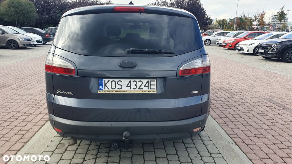 Ford S-Max - 16