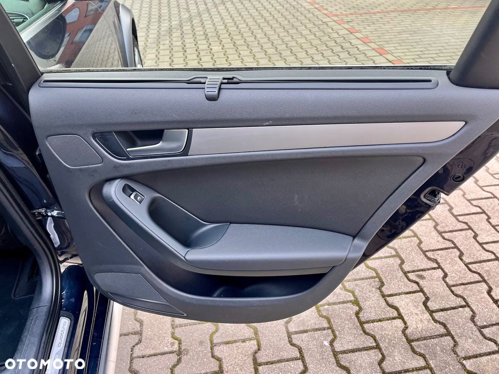 Audi A4 Allroad - 23