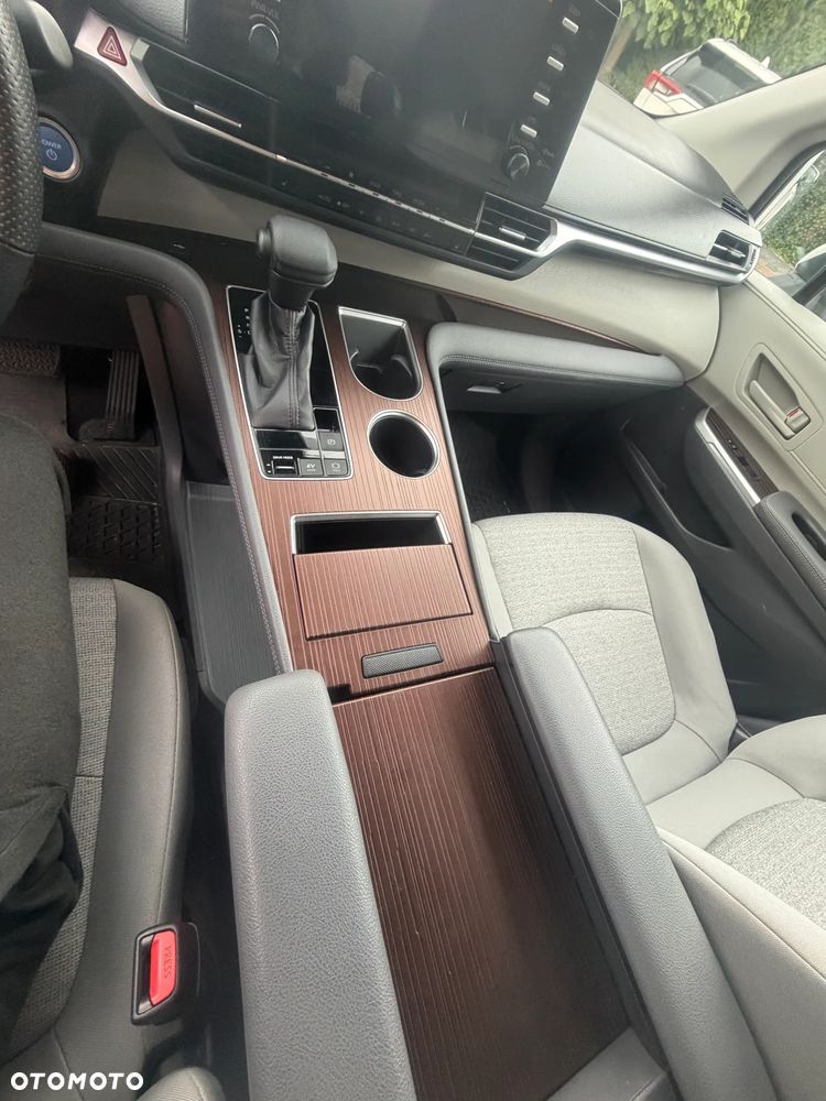 Toyota Sienna - 23