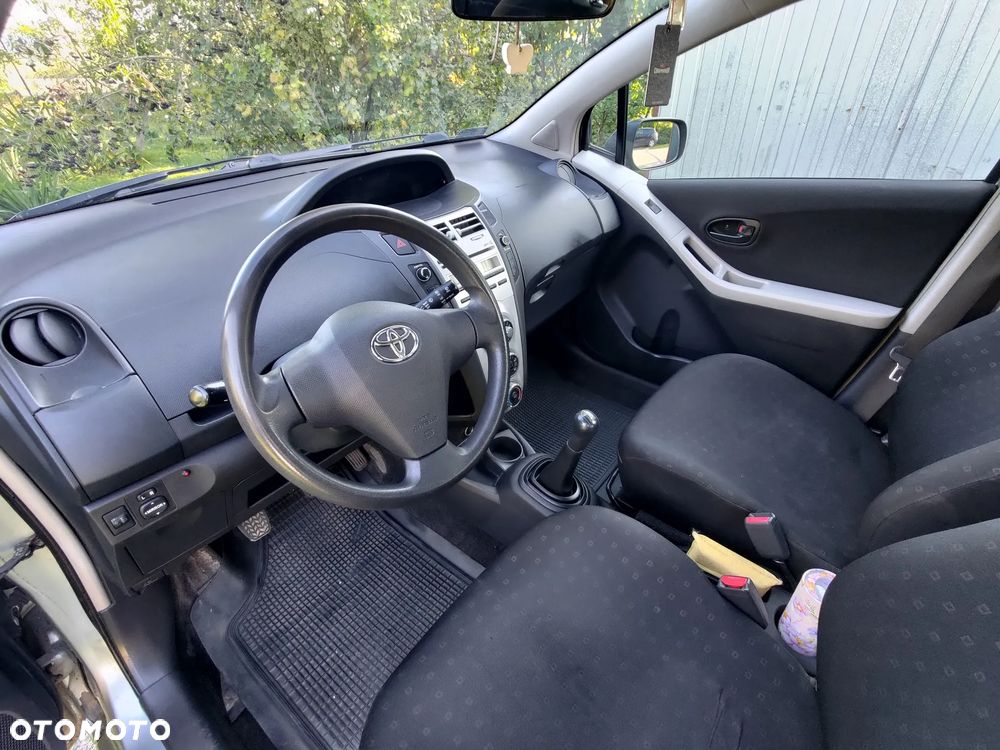 Toyota Yaris 1.0 Luna A/C - 7