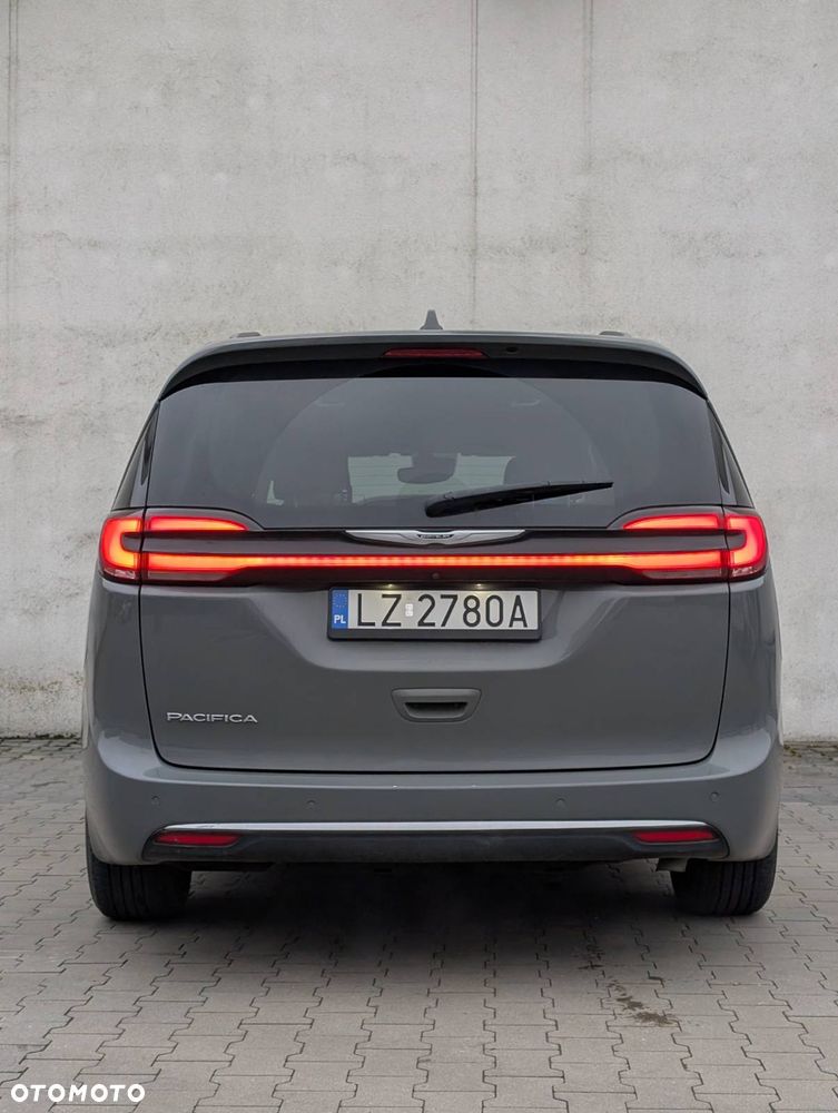 Chrysler Pacifica - 38