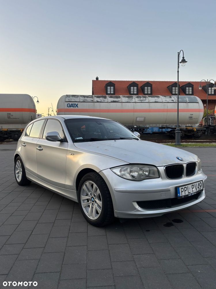BMW Seria 1 2010 photo 2
