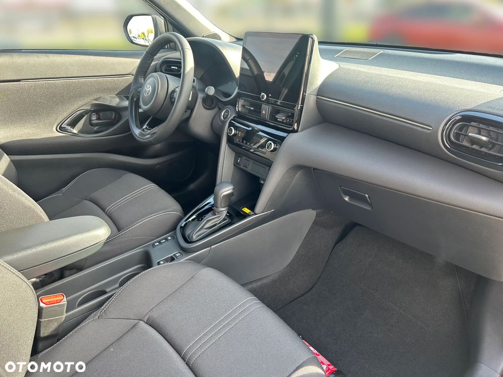 Toyota Yaris Cross Hybrid 1.5 Style - 17