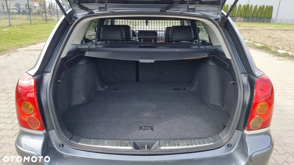 Toyota Avensis 2.2 D-4D Prestige - 16