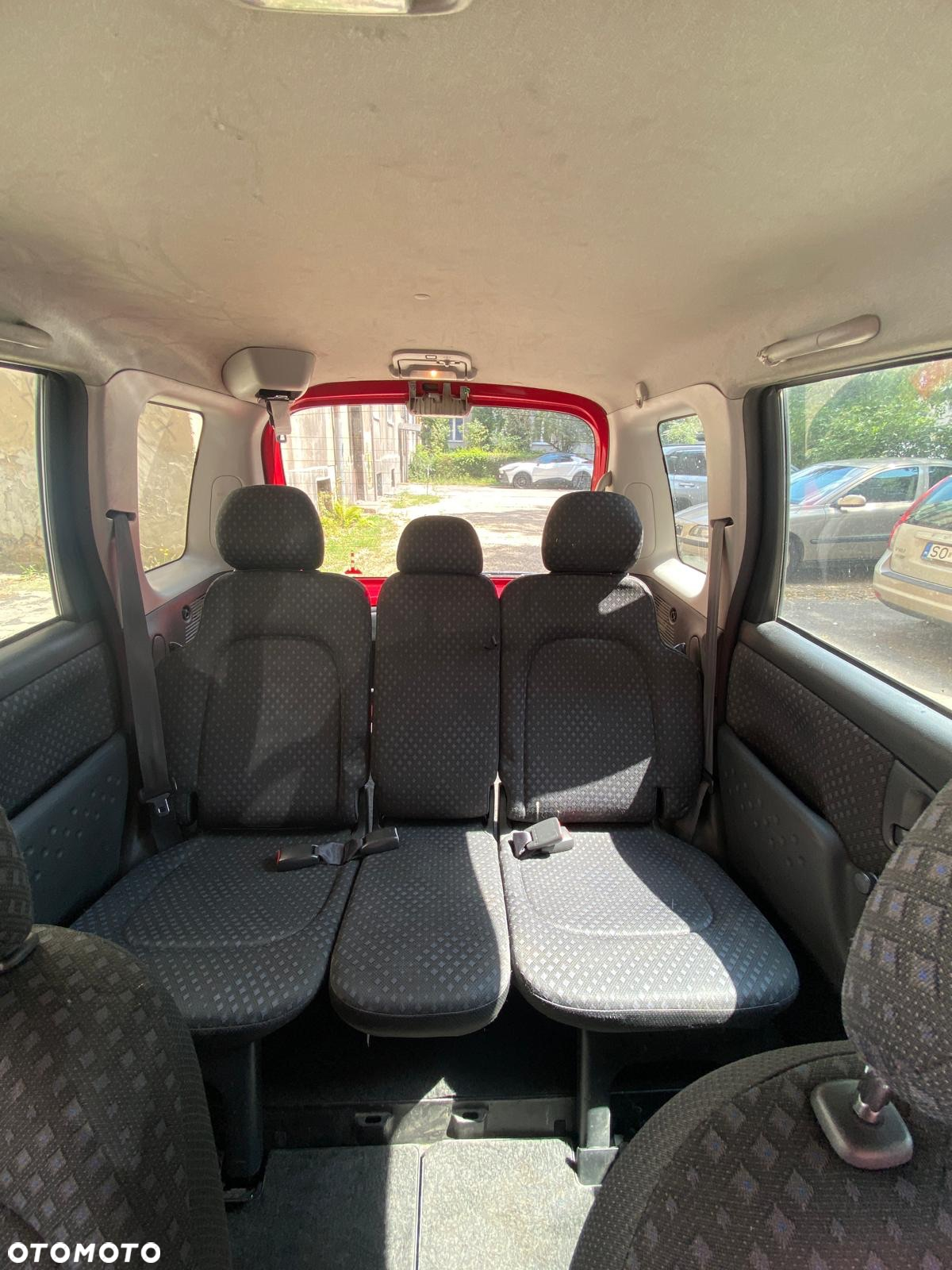 Toyota Yaris Verso 1.3 - 10