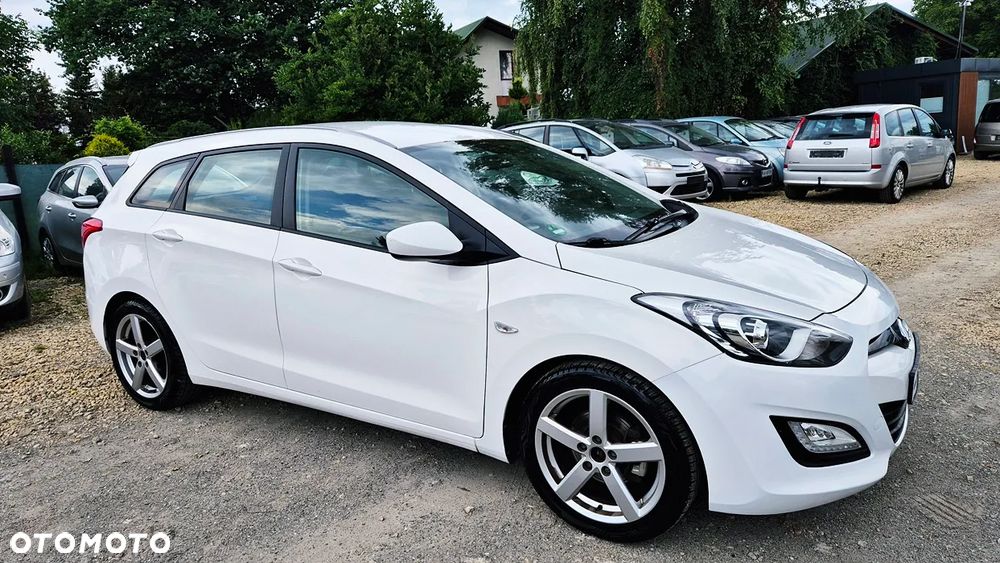 Hyundai i30 1.4 Intro Edition - 7