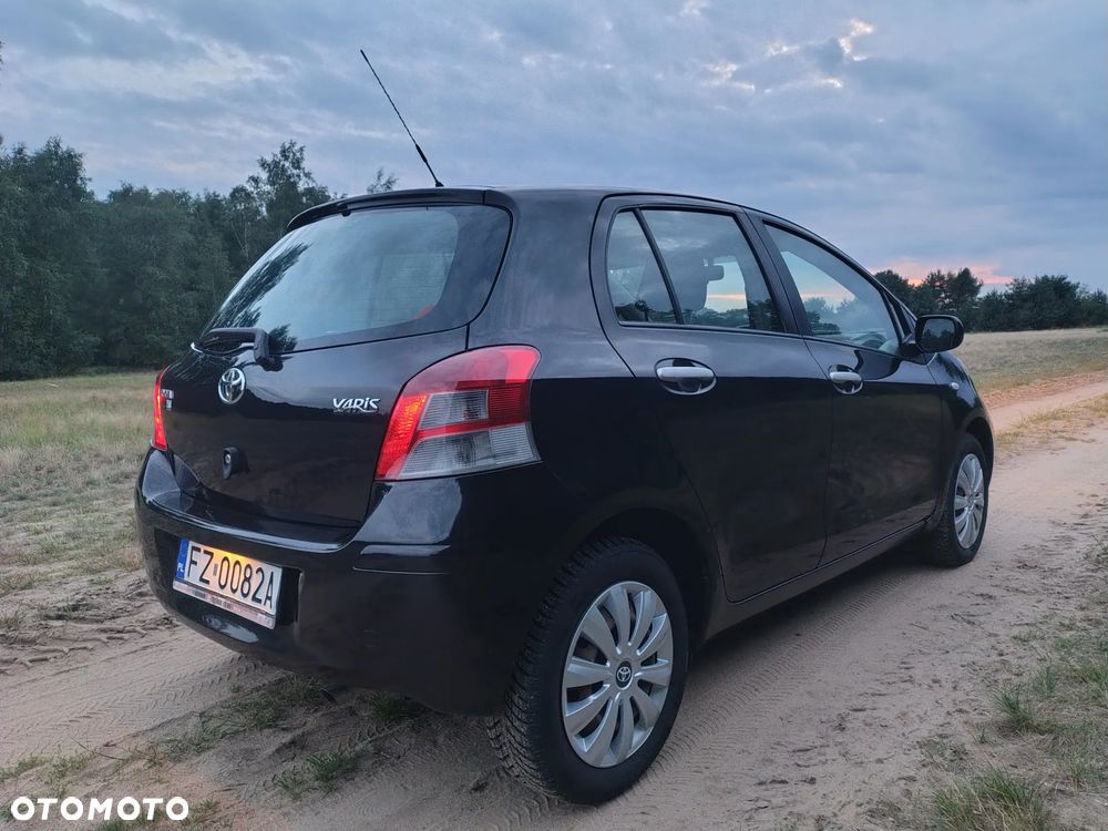 Toyota Yaris 1.33 Luna - 5
