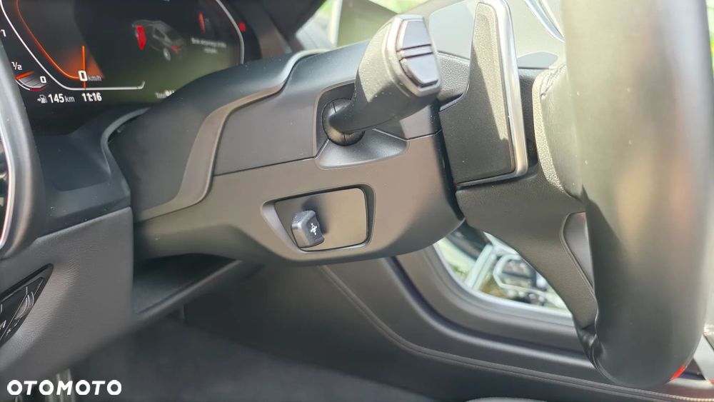 BMW Seria 8 - 33