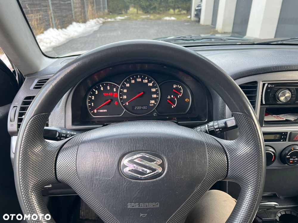 Suzuki Grand Vitara - 11