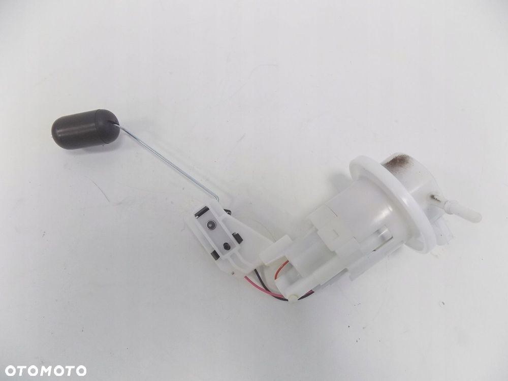 SUZUKI GSX-S 125 POMPA PALIWA PALIWOWA - 1