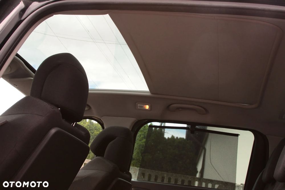 Peugeot 5008 HDI 150 Allure - 17