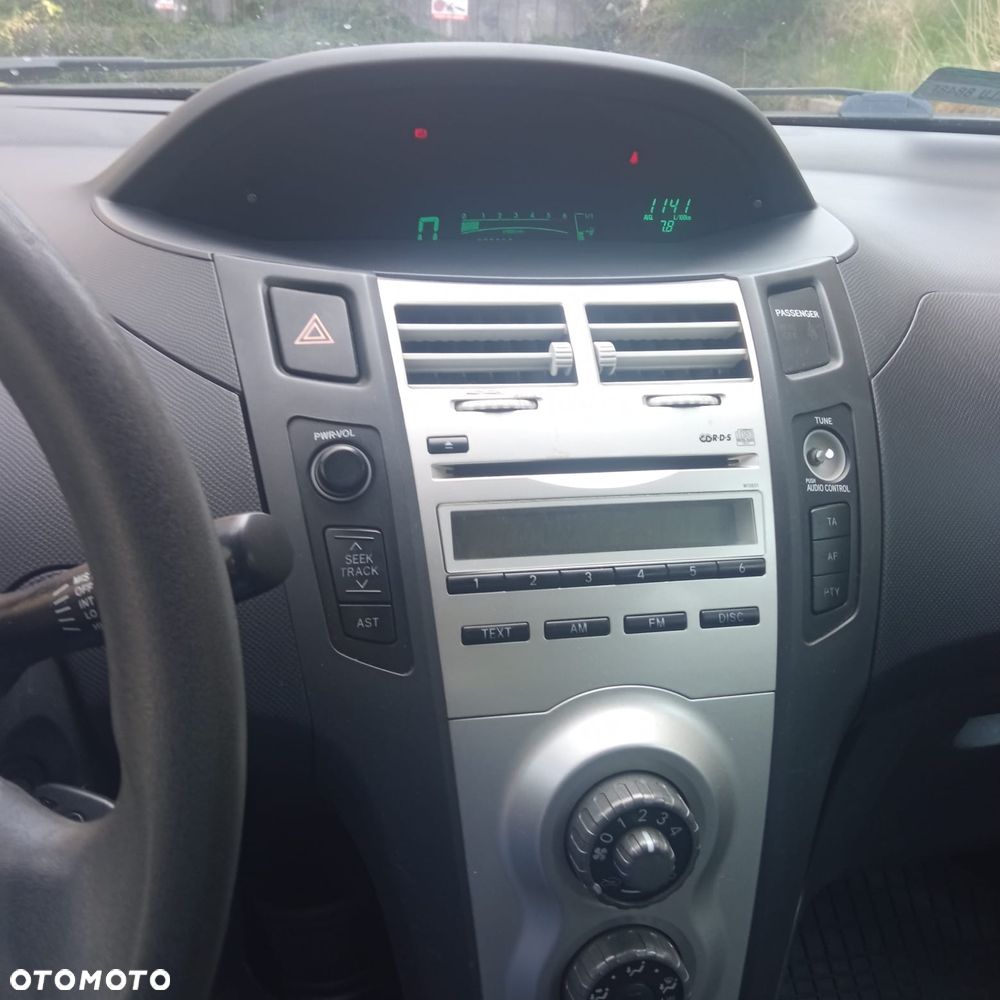 Toyota Yaris 1.4 D-4D Luna - 12