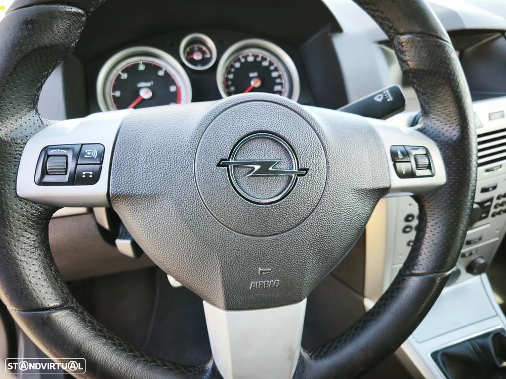 Opel Astra GTC 1.3 CDTI - 42