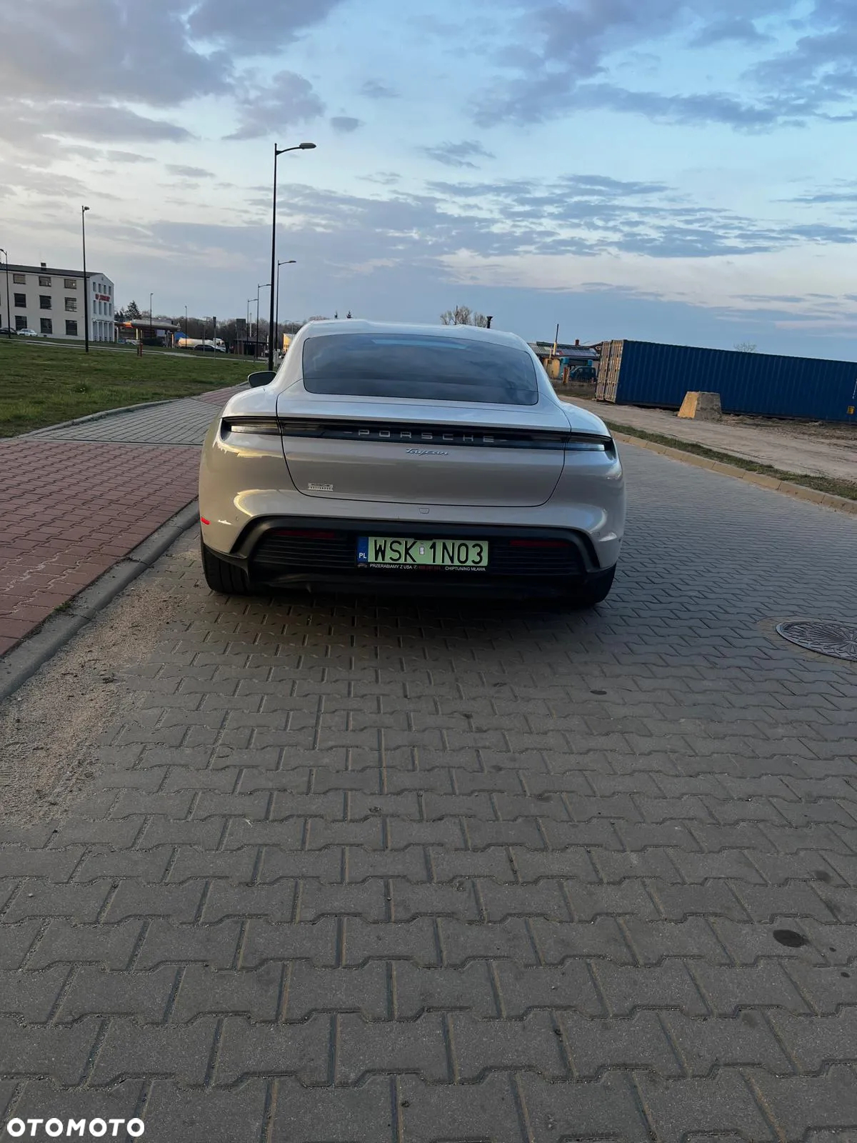 Porsche Taycan Performance Plus - 5