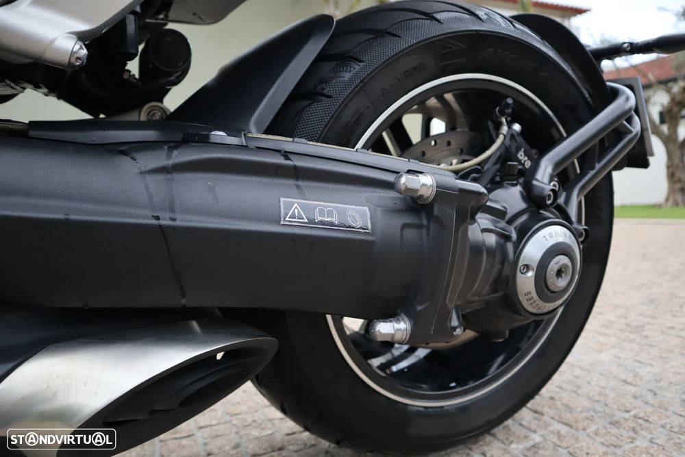 Triumph Rocket 3 GT - 10