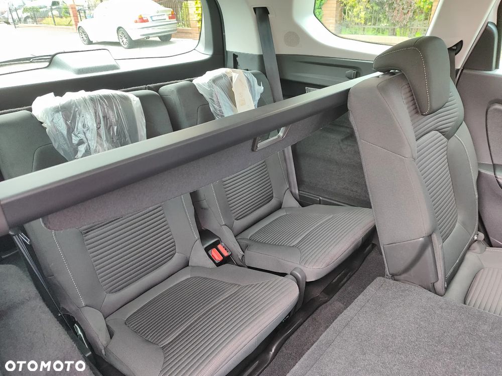 Renault Grand Scenic - 19