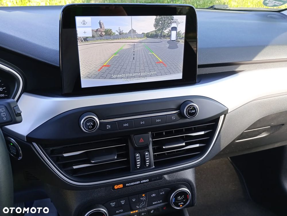 Ford Focus 1.5 EcoBlue Start-Stopp-System TITANIUM STYLE - 22