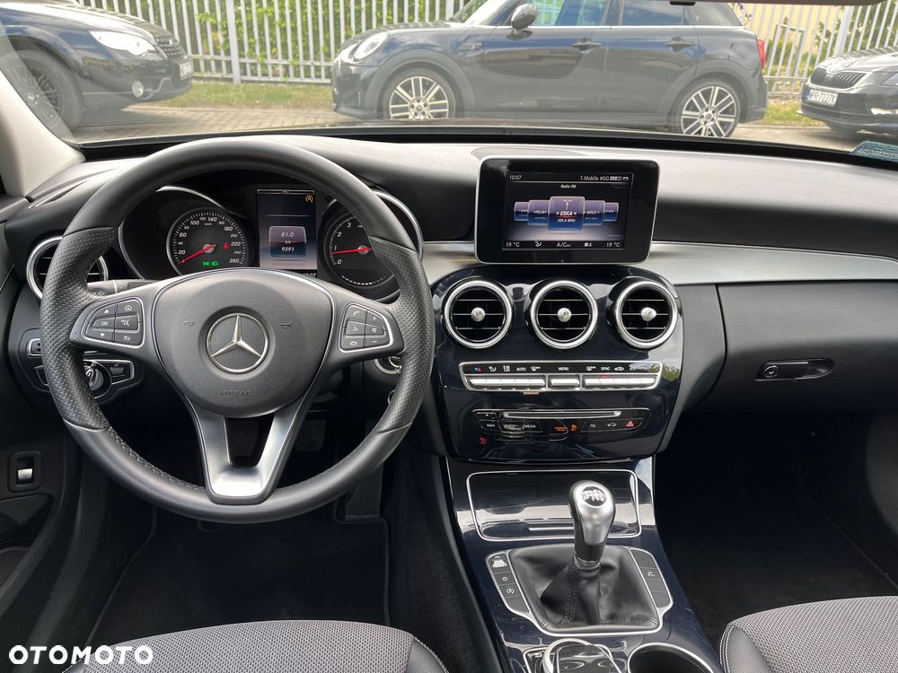 Mercedes-Benz Klasa C 200 Avantgarde - 24