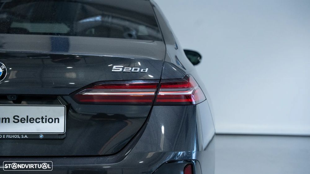 BMW 520 d Pack Desportivo M - 26