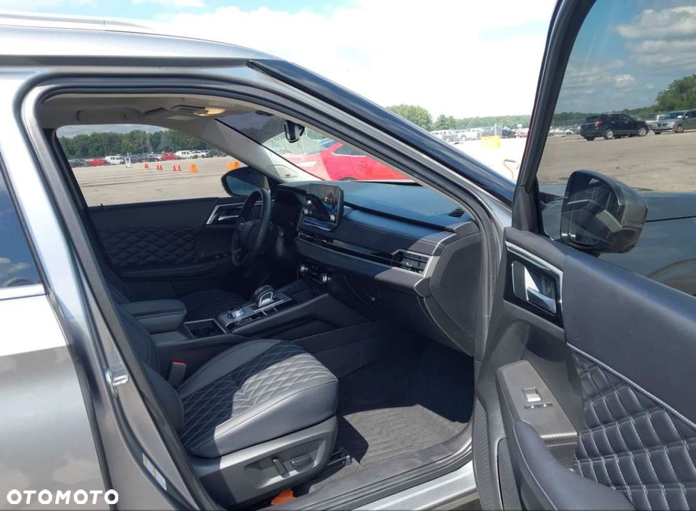 Mitsubishi Outlander - 9