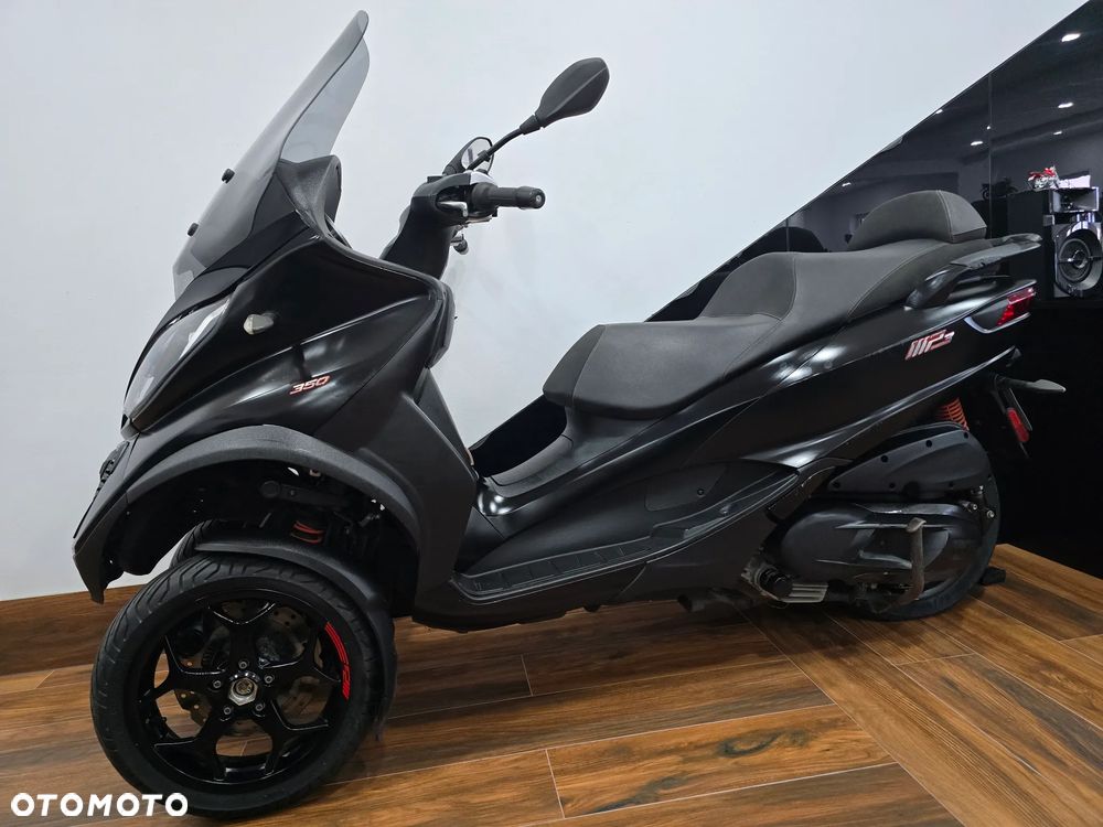 Piaggio MP-3 - 28