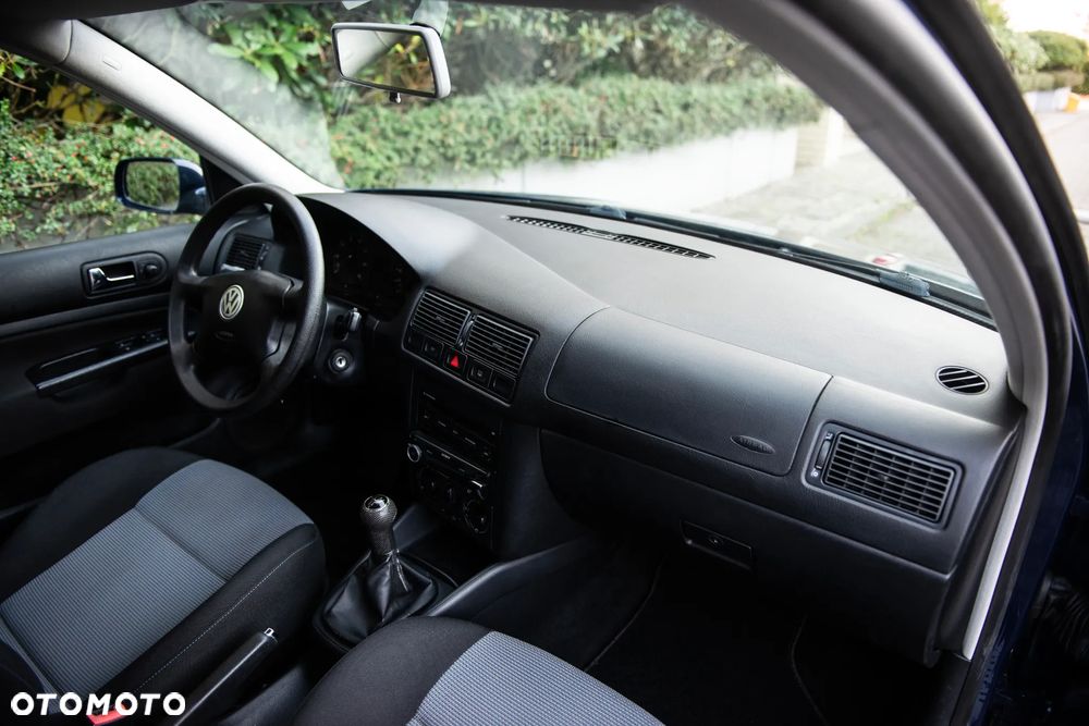 Volkswagen Golf 1.4 Comfortline - 27