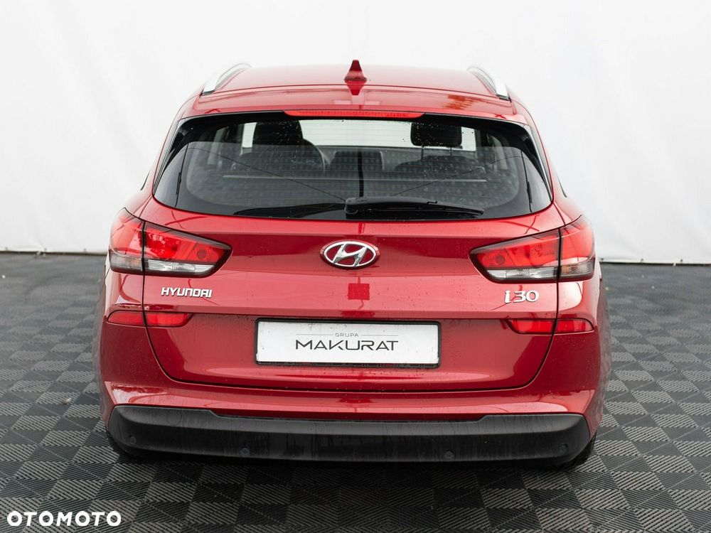 Hyundai i30 1.5 DPI Classic + - 9