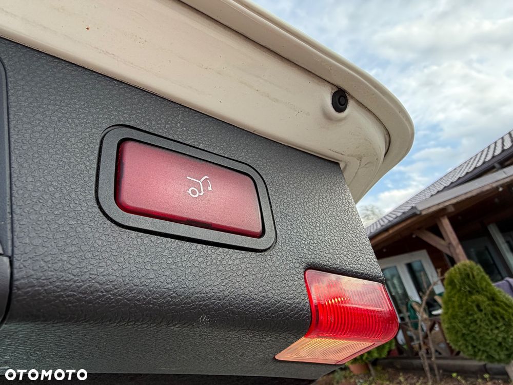 Mercedes-Benz Klasa C 200 Kompressor Avantgarde - 30