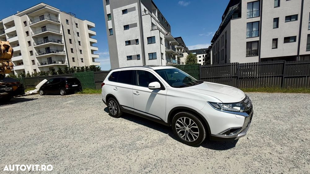Mitsubishi Outlander - 7