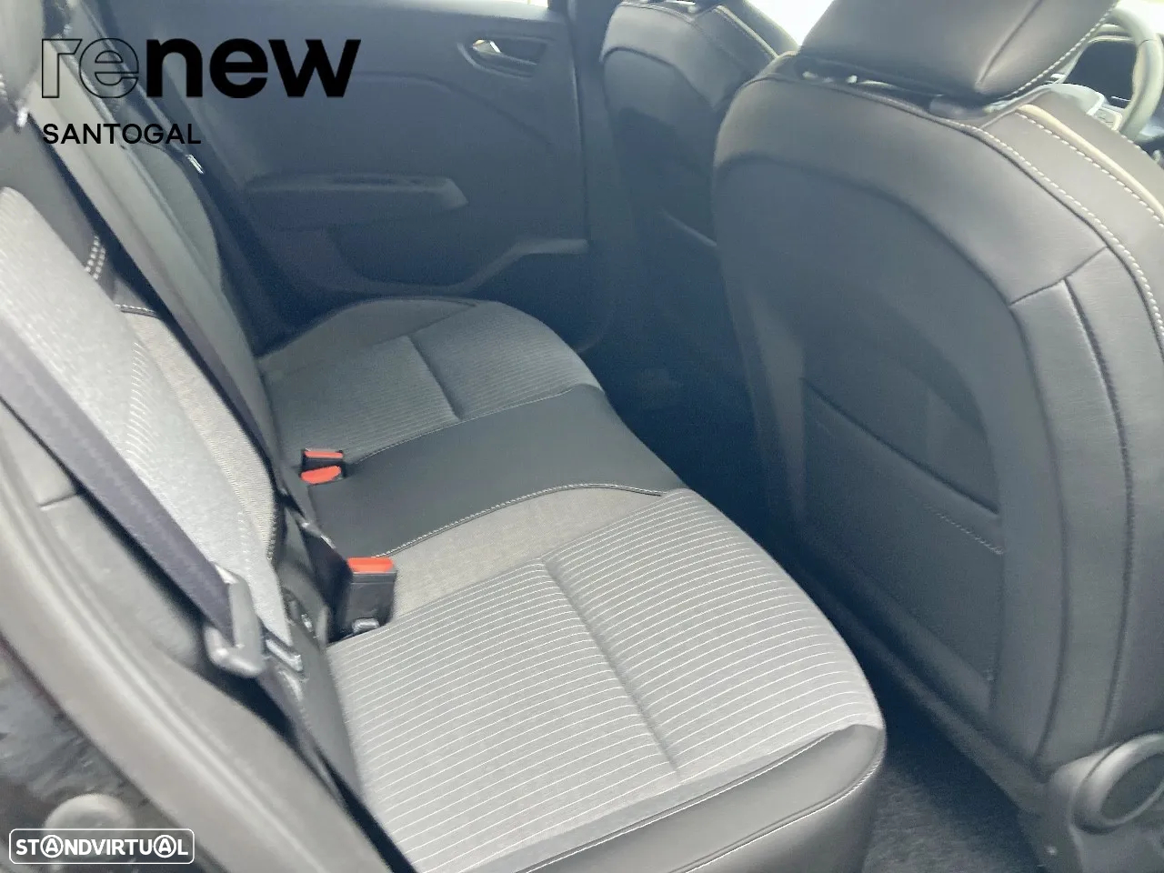 Renault Clio 1.0 TCe Techno Bi-Fuel - 20