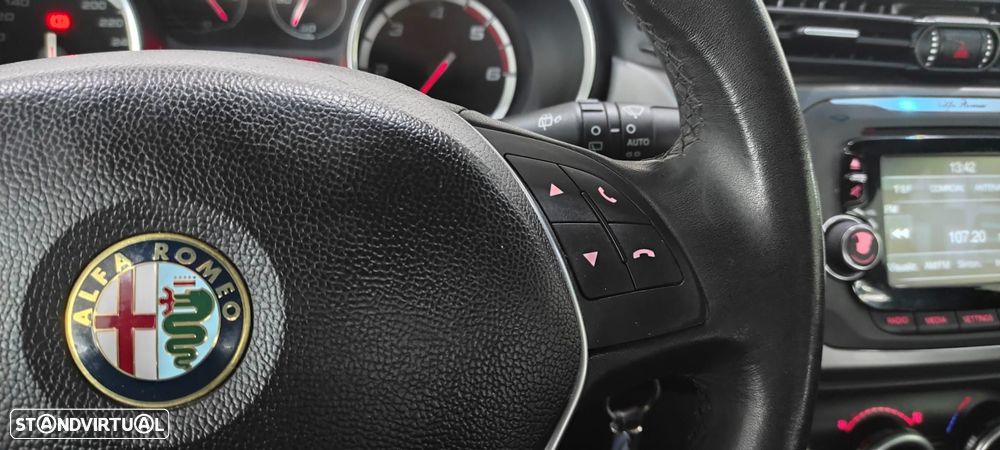 Alfa Romeo Giulietta 1.6 JTDM Exclusive - 40