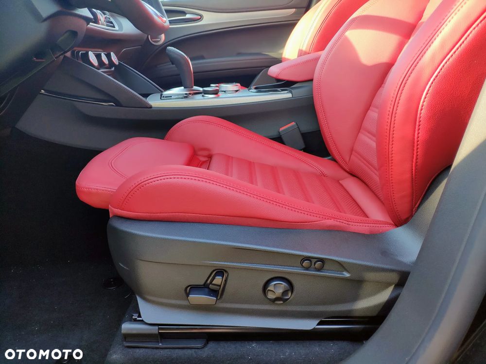 Alfa Romeo Stelvio 2.0 Turbo Veloce Q4 - 10