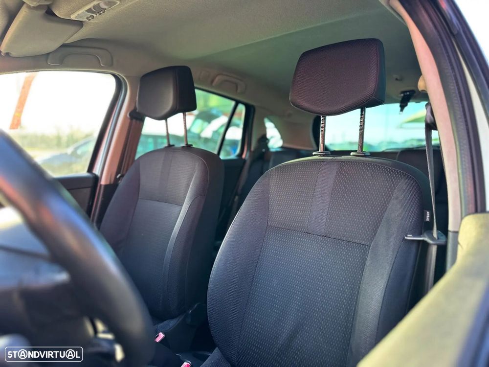 Renault Clio 1.2 16V Confort - 13