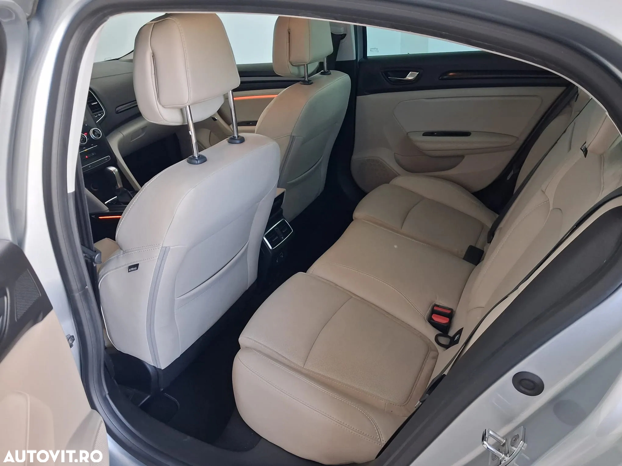 Renault Megane TCe 140 GPF EDC Techno - 21