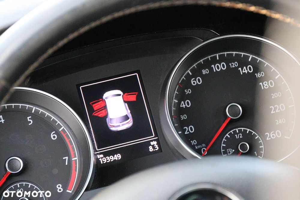 Volkswagen Golf - 35