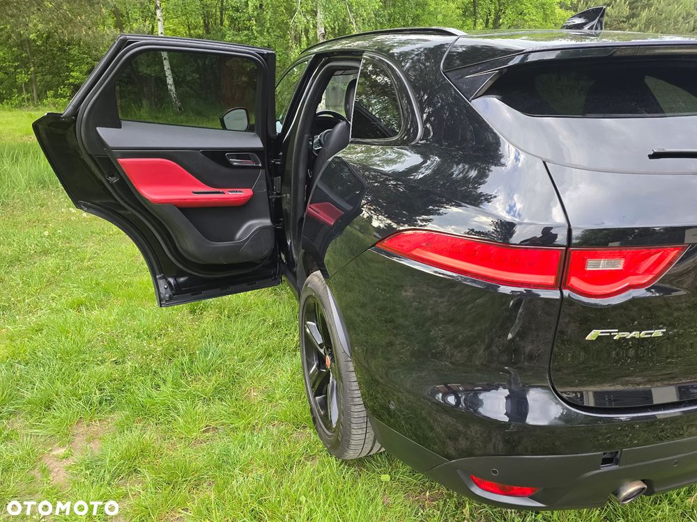 Jaguar F-Pace 3.0 V6 AWD R-Sport - 13