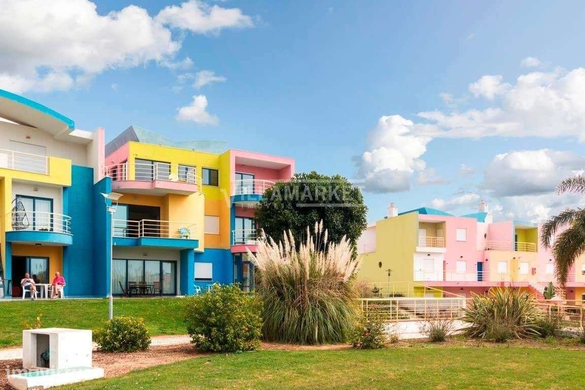 Apartamento T1 inserido no Rés do Chão do complexo turístico de 4 estr - Grande imagem: 2/45