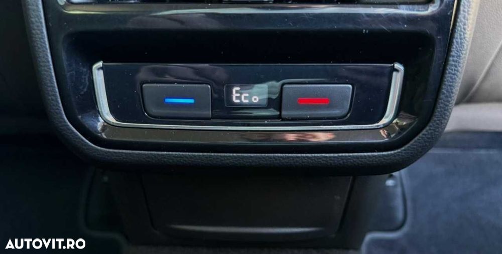 VOLKSWAGEN Passat 2020 — imagine 28