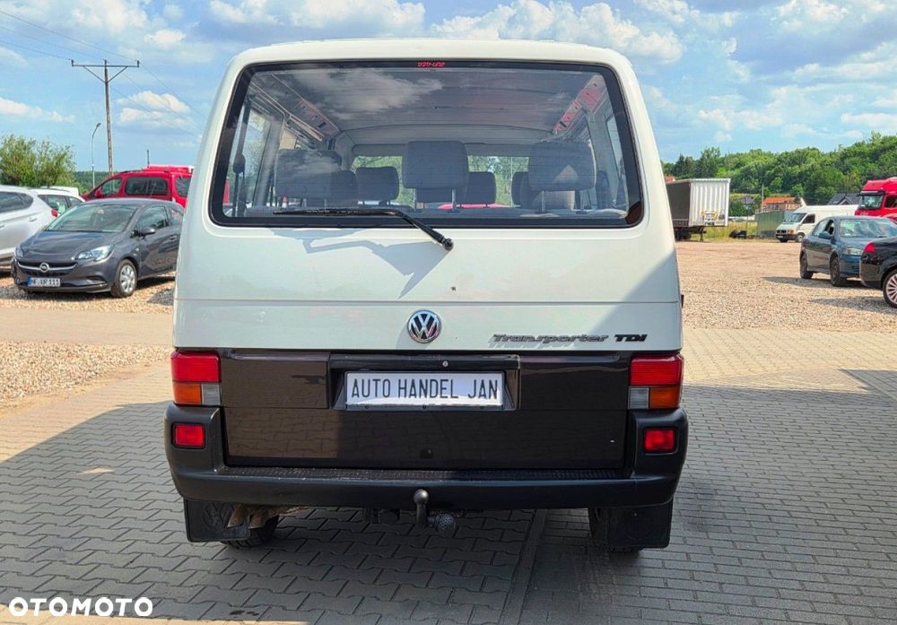 Volkswagen Transporter - 22