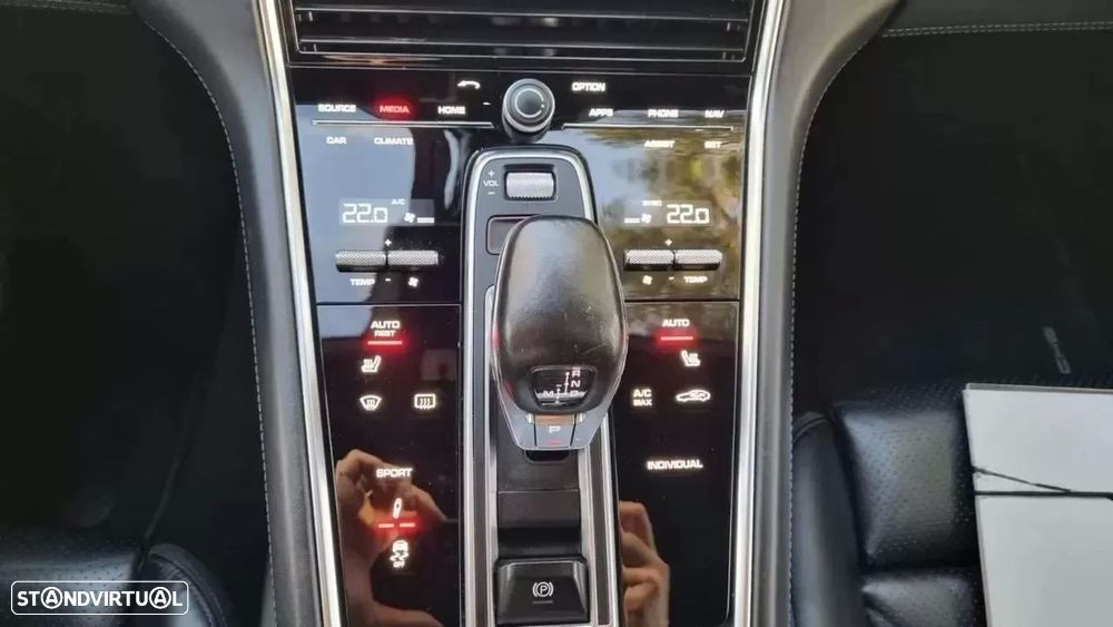 Porsche Panamera Sport Turismo 4 - 45