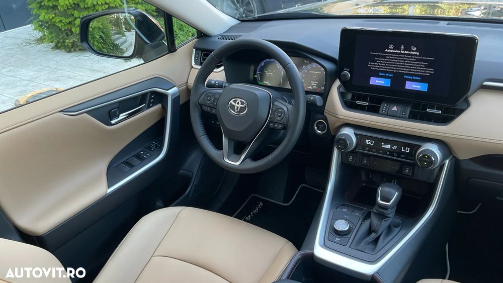 Toyota RAV4 2.5 VVT-iE 4x4 Luxury - 32