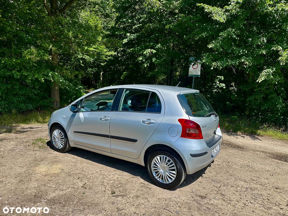 Toyota Yaris 1.3 Automatik Sol - 2
