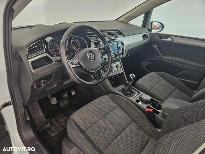 Volkswagen Touran 2.0 TDI Comfortline - 8