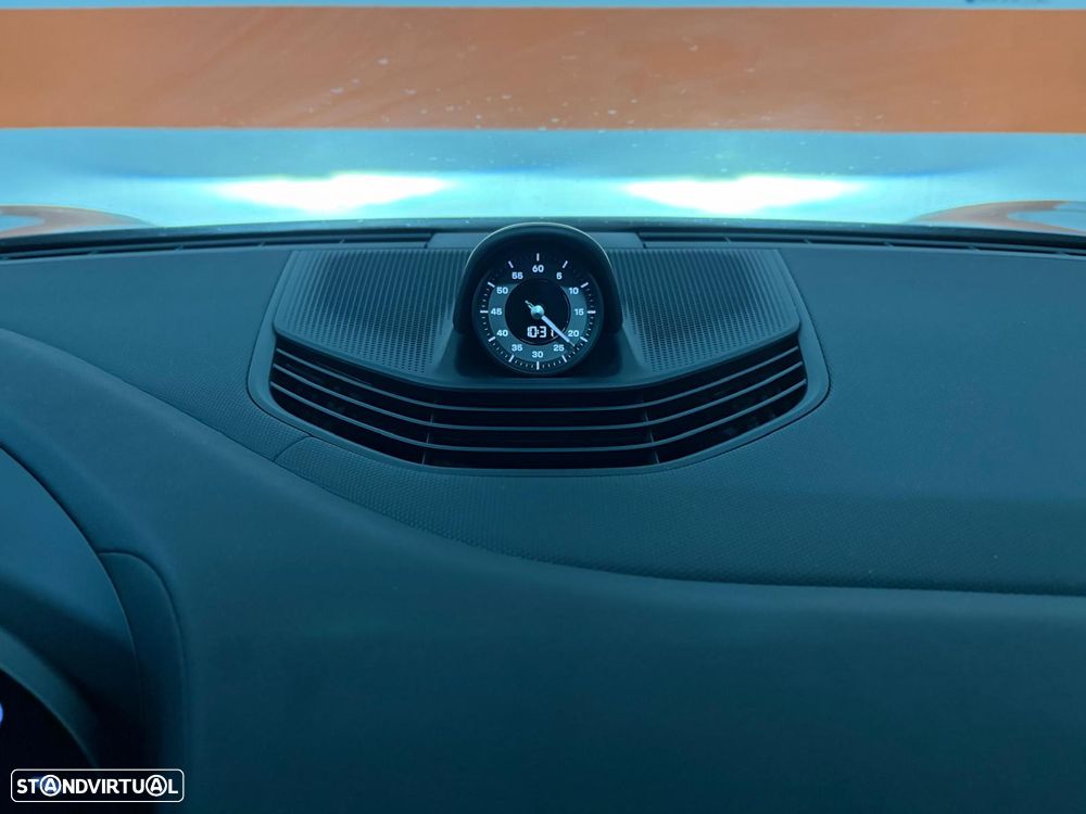 Porsche Taycan Standard - 10