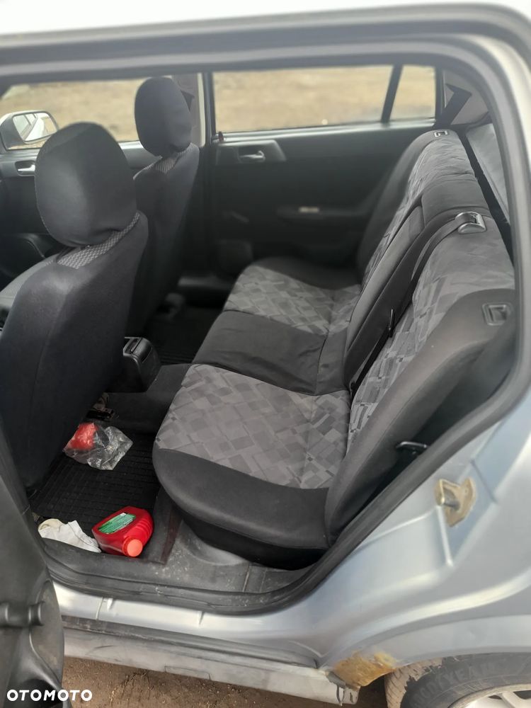 Opel Astra 1.4 16v Family - 11